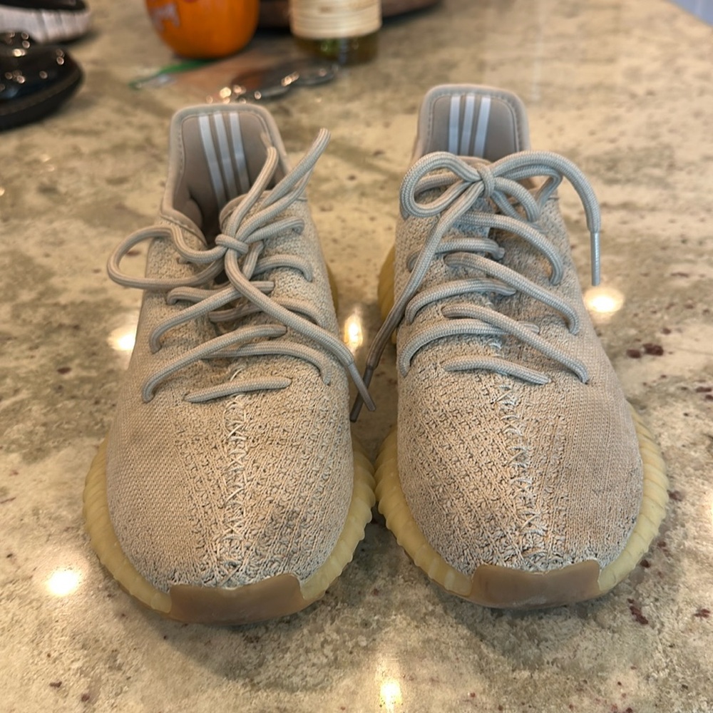 Yeezys taupe like color size 7 men 8.5 women